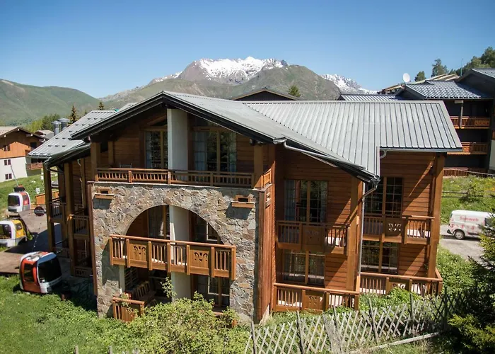 Aiguille Отель 2*